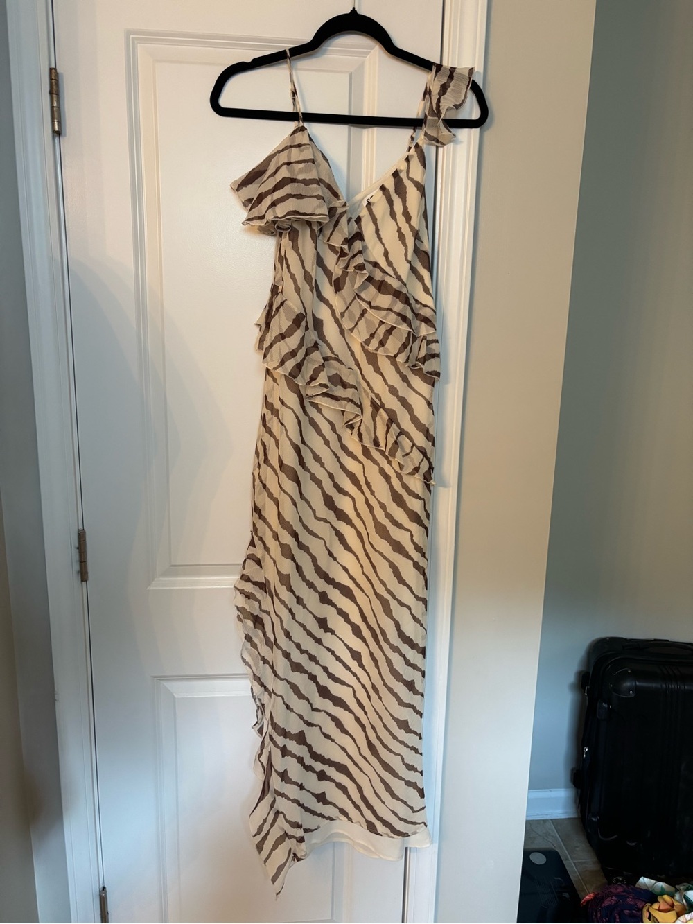 NWT Future Collective x Jenee Naylor Neutral Zabra Ruffle Maxi Dress Size XS